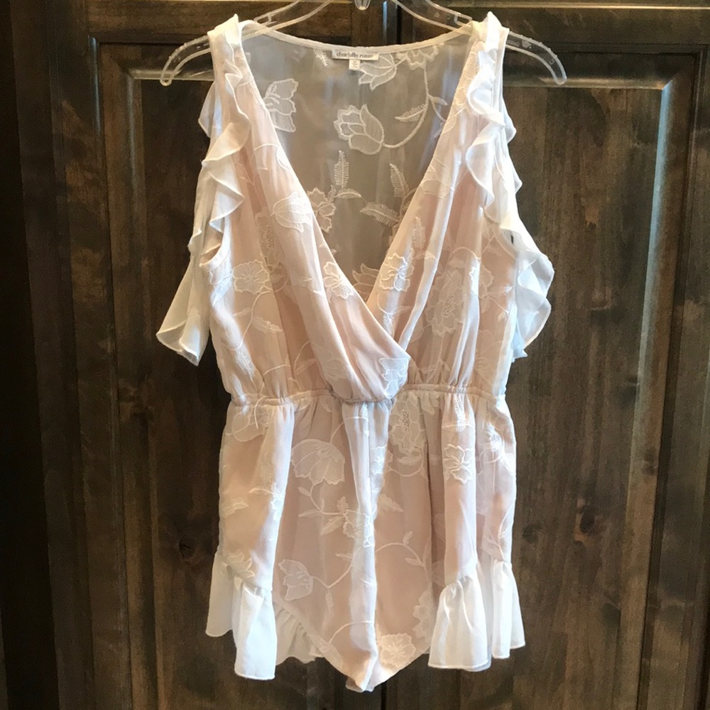 Like new Charlotte Russe Flutter Sleeve Romper M